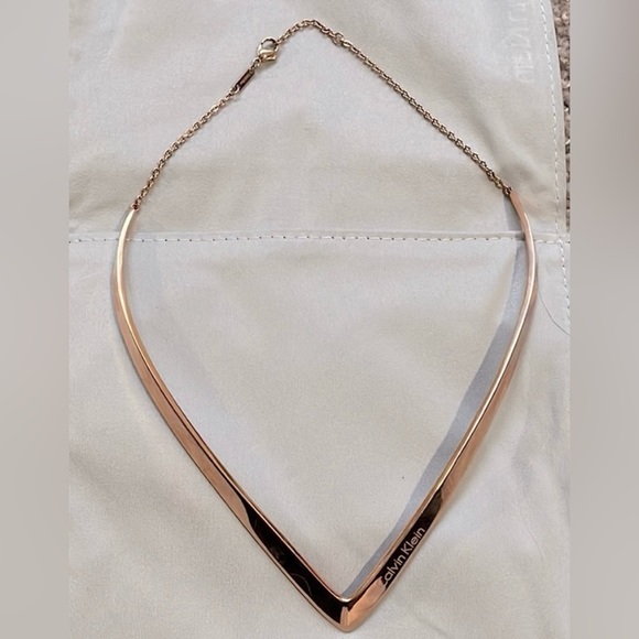 Calvin Klein Polished Rose Gold Chevron Choker Necklace - Picture 5 of 9